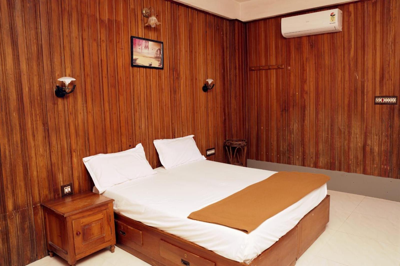 Dolphin Residency Hotell Thekkady Eksteriør bilde