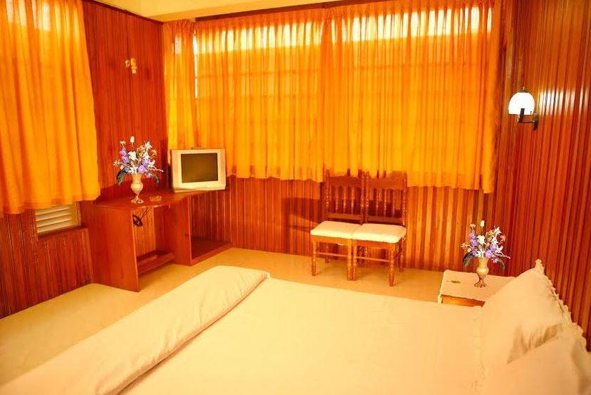 Dolphin Residency Hotell Thekkady Eksteriør bilde