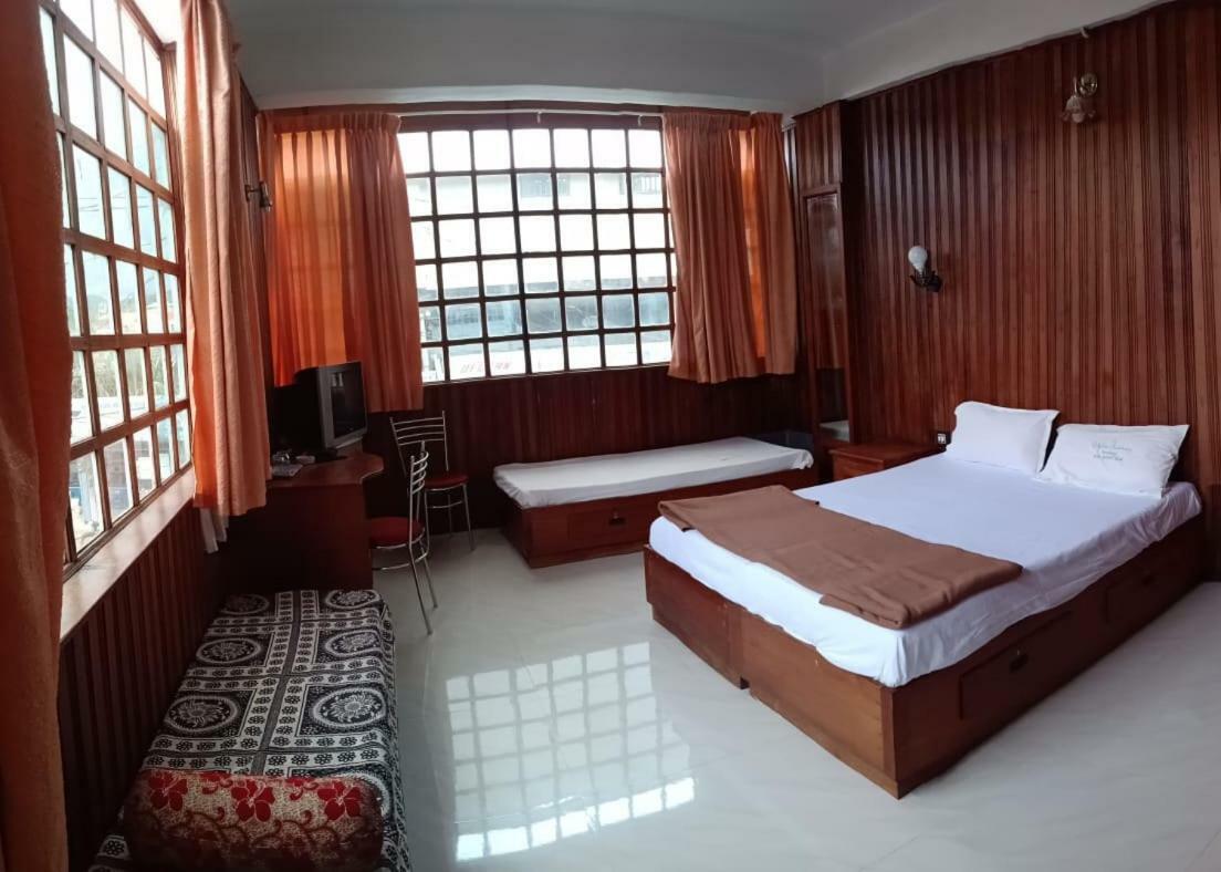 Dolphin Residency Hotell Thekkady Eksteriør bilde