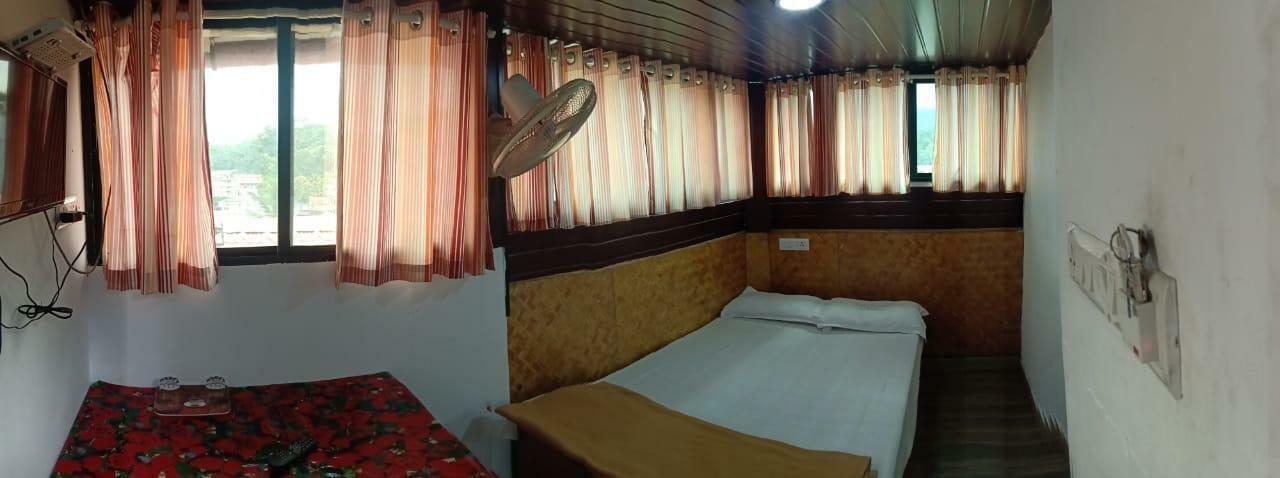 Dolphin Residency Hotell Thekkady Eksteriør bilde
